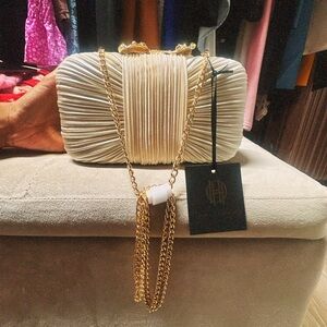 Elegant Cream Pearl Clutch with Gold Chain